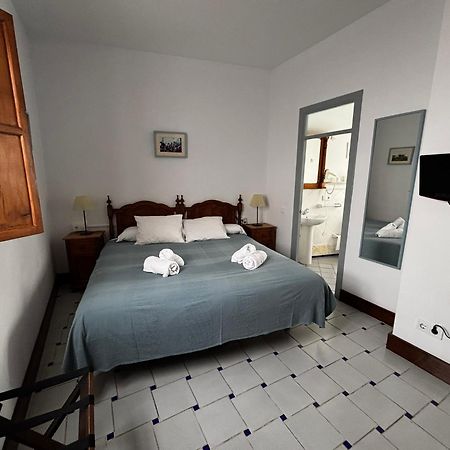 Hotel Entreolivos El Pedroso Eksteriør billede