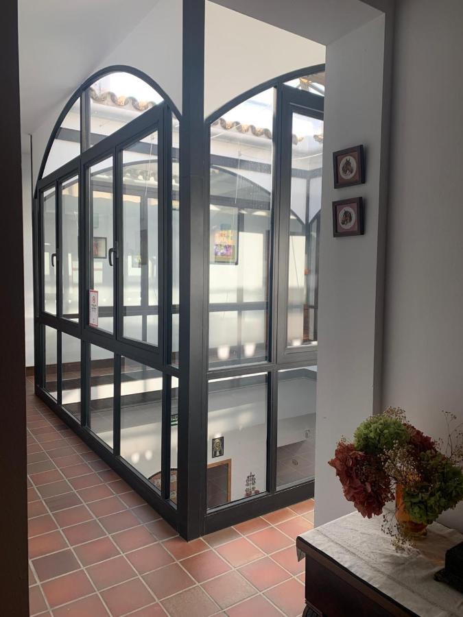 Hotel Entreolivos El Pedroso Eksteriør billede