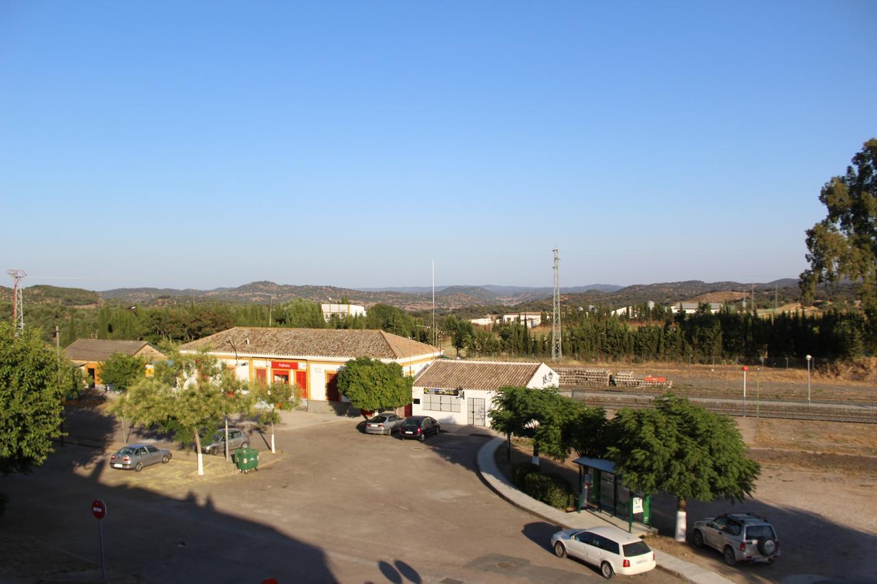 Hotel Entreolivos El Pedroso Eksteriør billede
