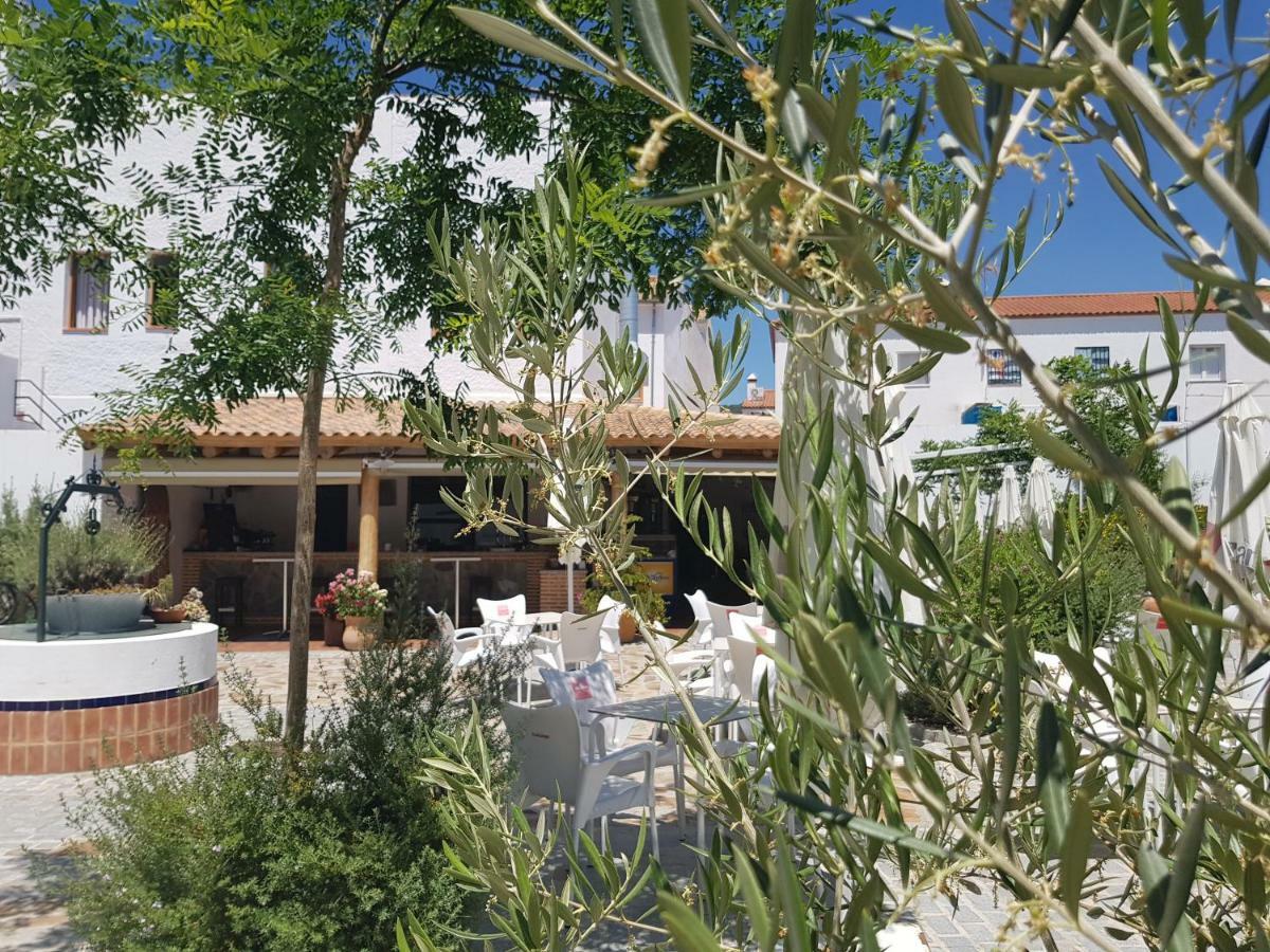 Hotel Entreolivos El Pedroso Eksteriør billede